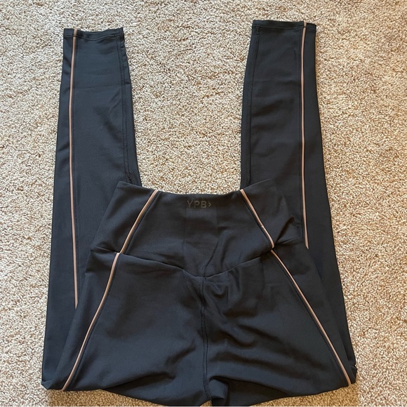 NWT Abercrombie YPB sculptLUX Curve Love 7/8 Length Leggings Black Onyx XS - Picture 4 of 8